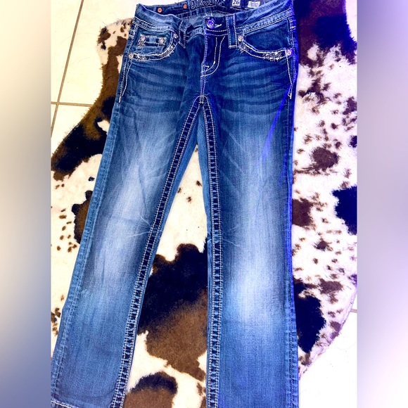 Signature Cropped Miss Me Jeans 👖 💙 - Picture 1 of 5